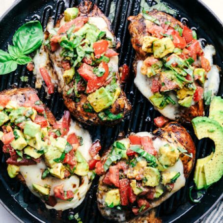 GRILLED CALIFORNIA AVOCADO CHICKEN